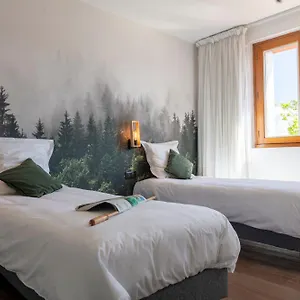 https://les-glycines-vieille-brioude.hotels-rhonealpes.com